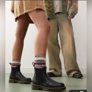 NWT Dr. Martens Smooth Black Chelsea Boots-Size 7.5